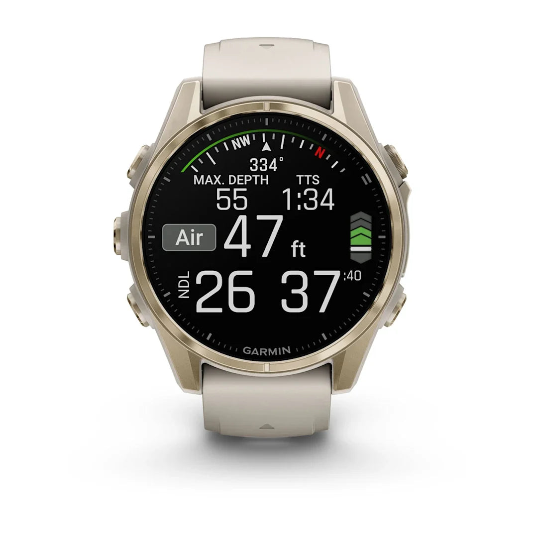 Garmin fēnix 8 – 43 mm, AMOLED Sapphire Soft Gold with Fog Gray / Dark Sandstone Silicone Band